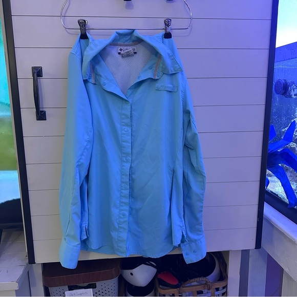 Columbia Sky Blue Women's Shirt - Picture 1 of 3